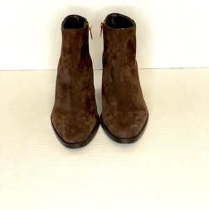 Vince Cumato Paitrilla Suede, Short Boots, Block Heels, Inside Zipper. Brown